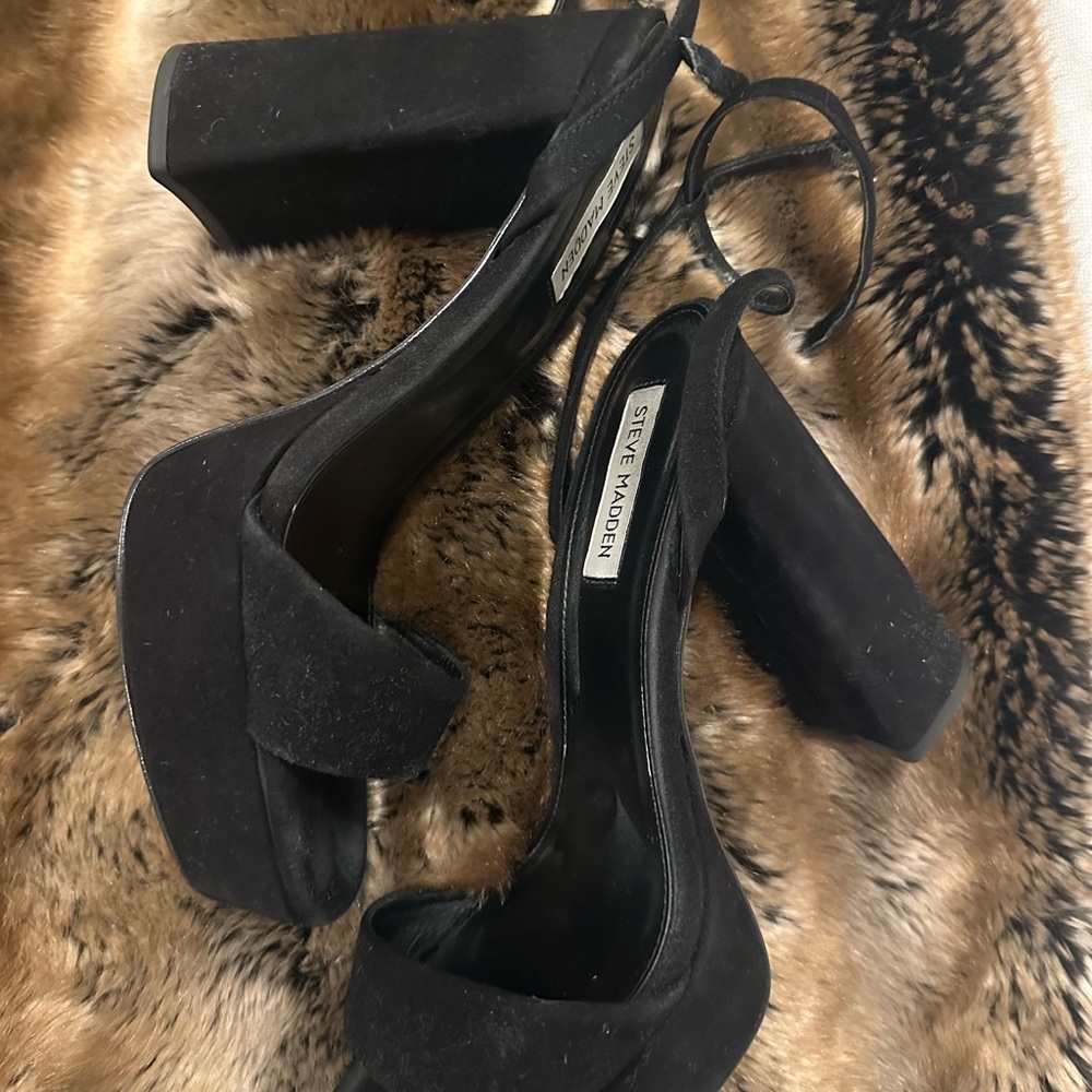 Steve Madden Black Suede Platform Sandals